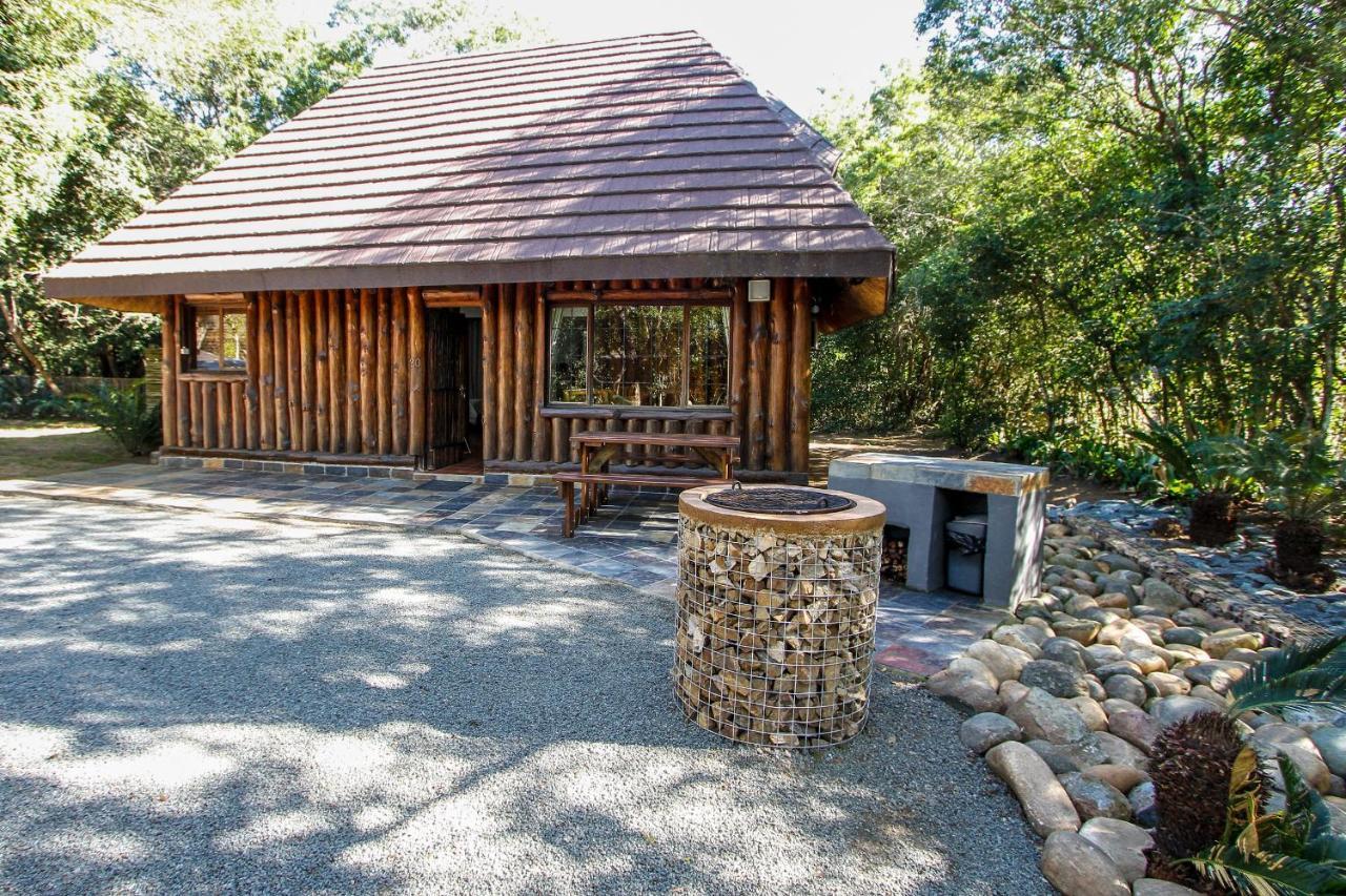 Ezulwini Game Lodge Hluhluwe Exterior photo